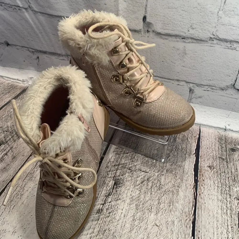 JUICY COUTURE Girl’s Lil Huntington Pink Glitter Boots with Fur Trim / Size: 10M